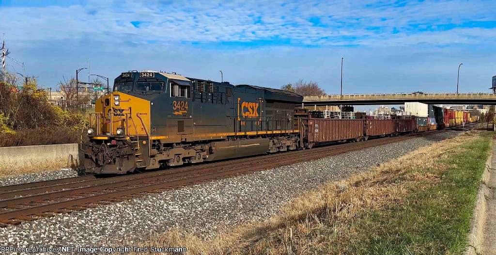 CSX 3424 leads M331.